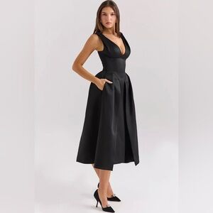 HOUSE OF CB Paloma Black Satin Midi Dress XS (plus cup)